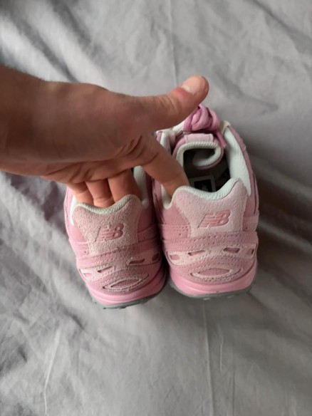 New Balance 204L Pale Pink