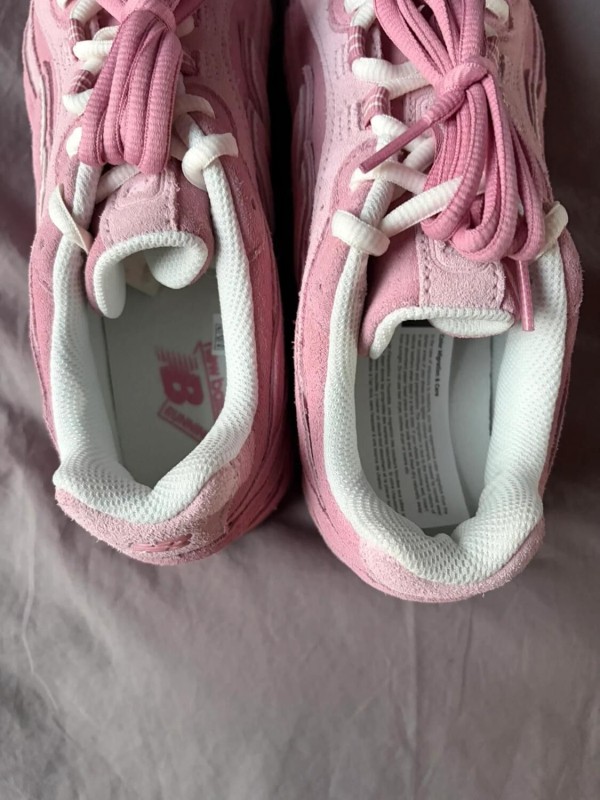 New Balance 204L Pale Pink 2