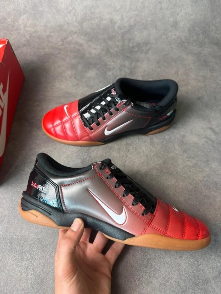 Chaussures de football nike total 90 vintage taille 42