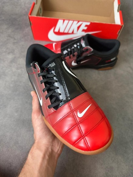 Chaussures de football nike total 90 vintage taille 40