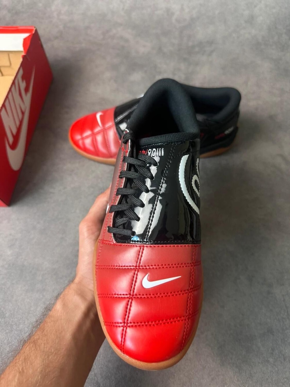 Chaussures de football nike total 90 vintage taille 42