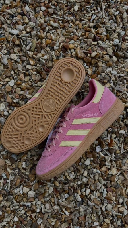 adidas handball spezial almost yellow / semi pink spark / jaune et rose / été taille 38