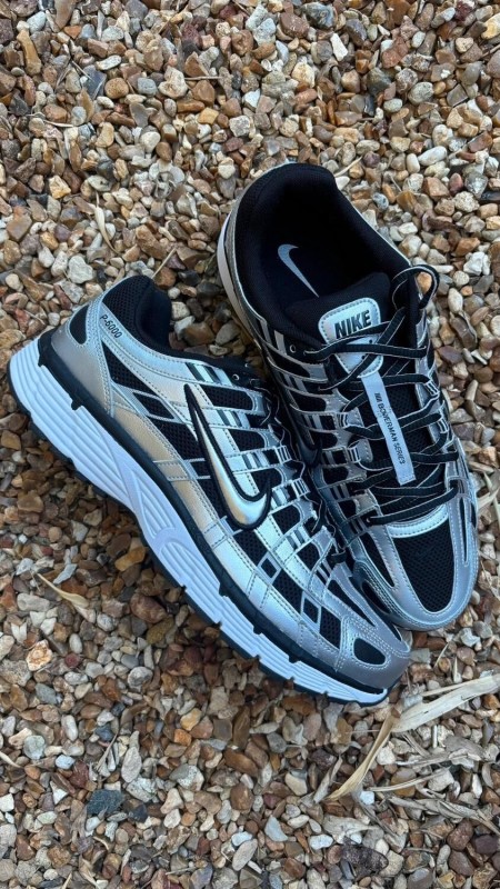 Nike p6000 metallic silver / gris argenté / noir / gris et noir taille 45,5 2