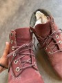 Chaussure Timberland en cuir vintage couleur bordeaux taille 38