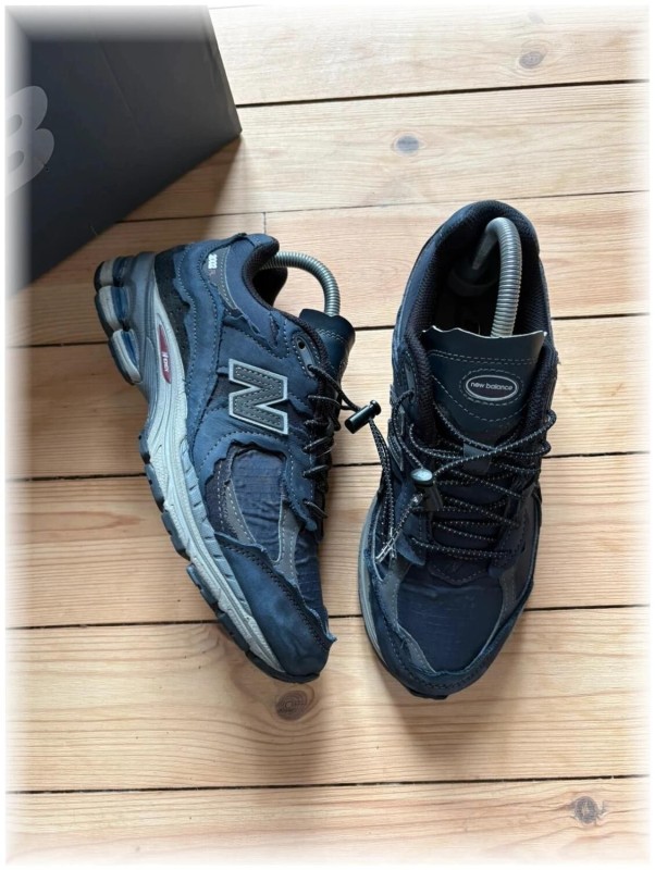 New balance 2002r protection pack navy - taille 39,5