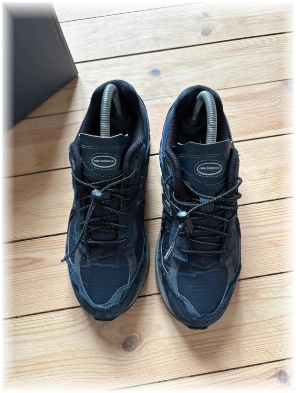 New balance 2002r protection pack navy - taille 39,5 2