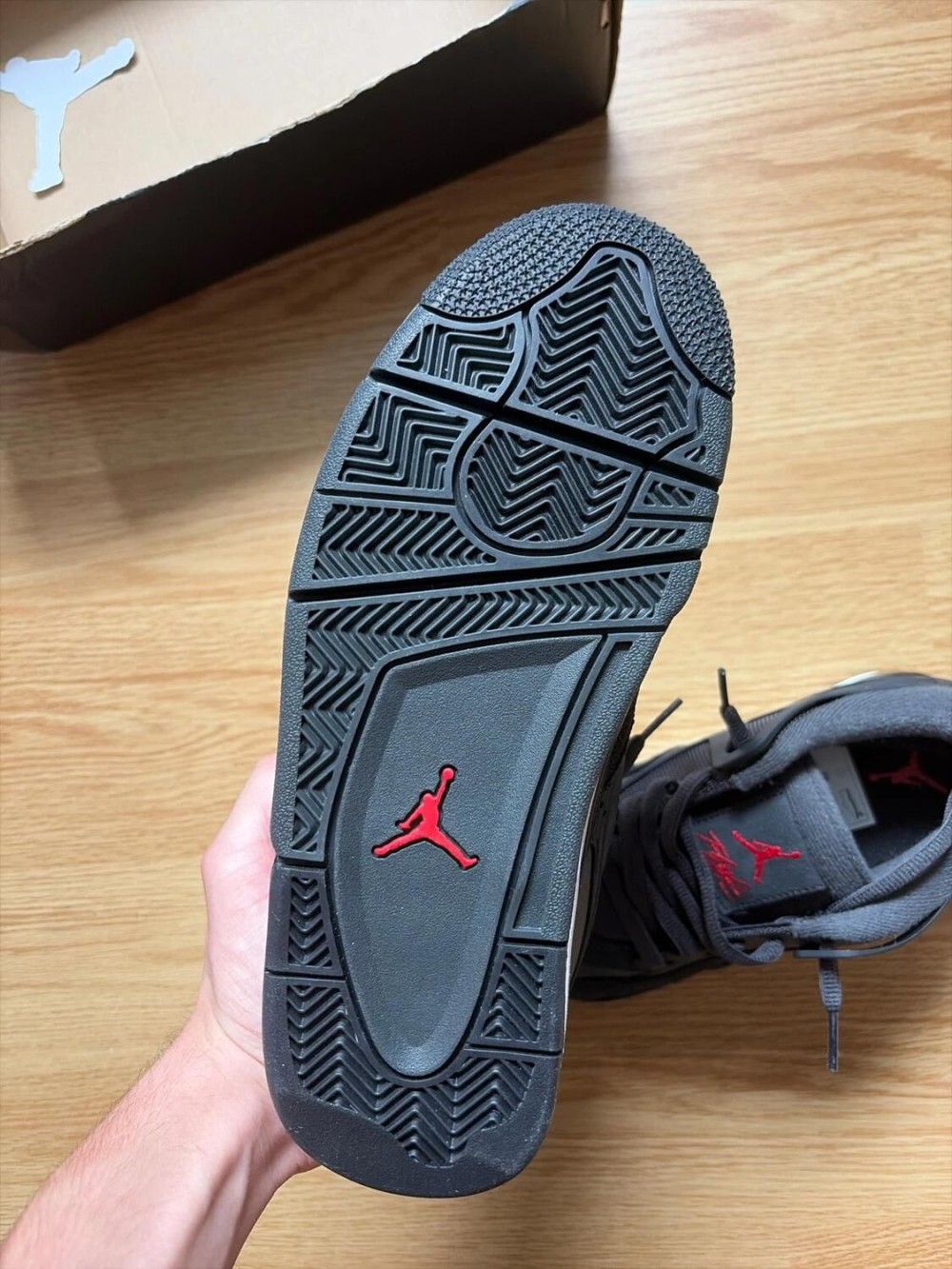 Nike air jordan 4 rm noir rouge taille 38,5