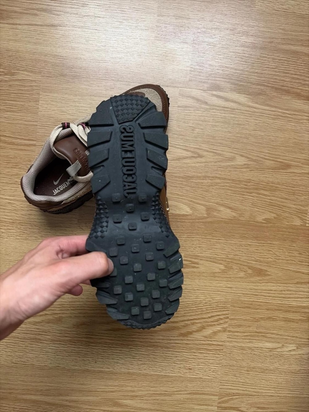 Nike humara jacquemus marron