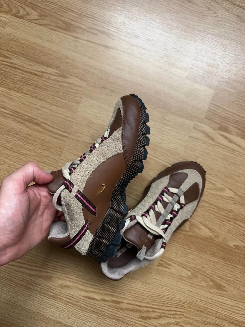 Nike humara jacquemus marron