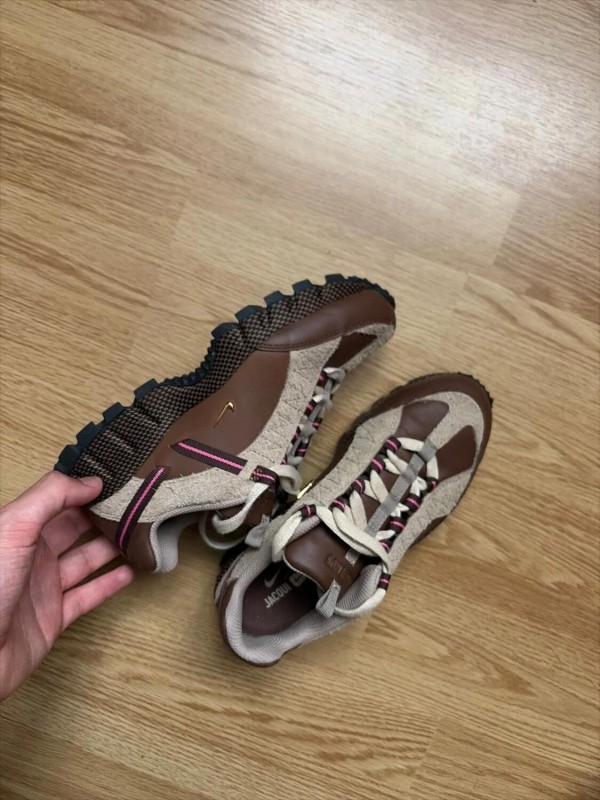 Nike humara jacquemus marron 2