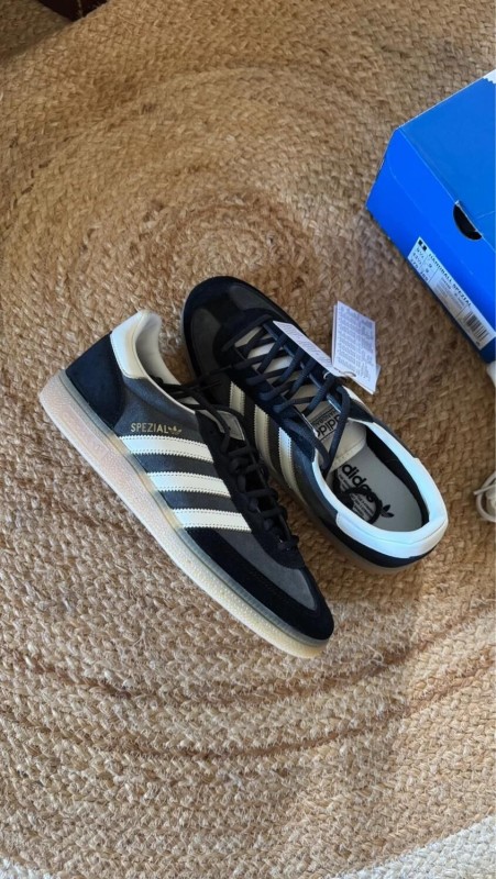 Adidas handball spezial carbon - taille 43