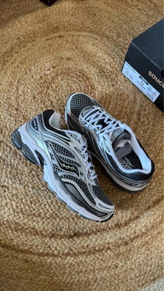 Saucony Progrid Omni 9 Grey Silver - Taille 42