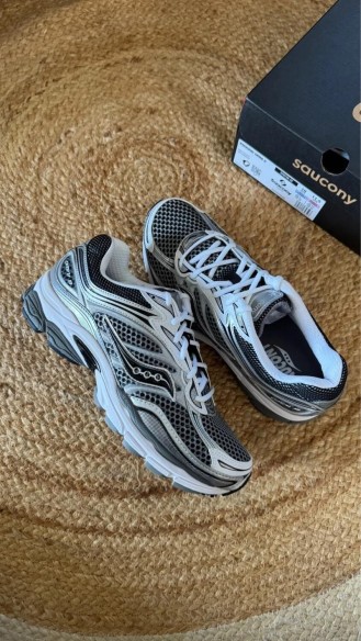 Saucony Progrid Omni 9 Grey Silver - Taille 44