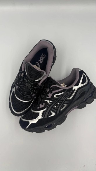 Asics gel nyc noir violet graphite grey - taille 38