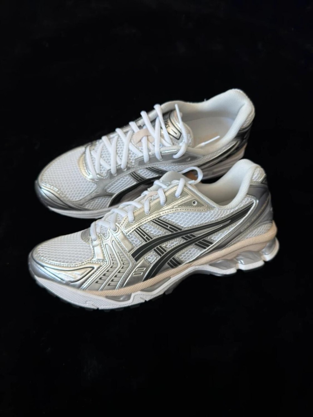 Asics Gel-Kayano 14 White Graphite Grey - Taille EU 44,5