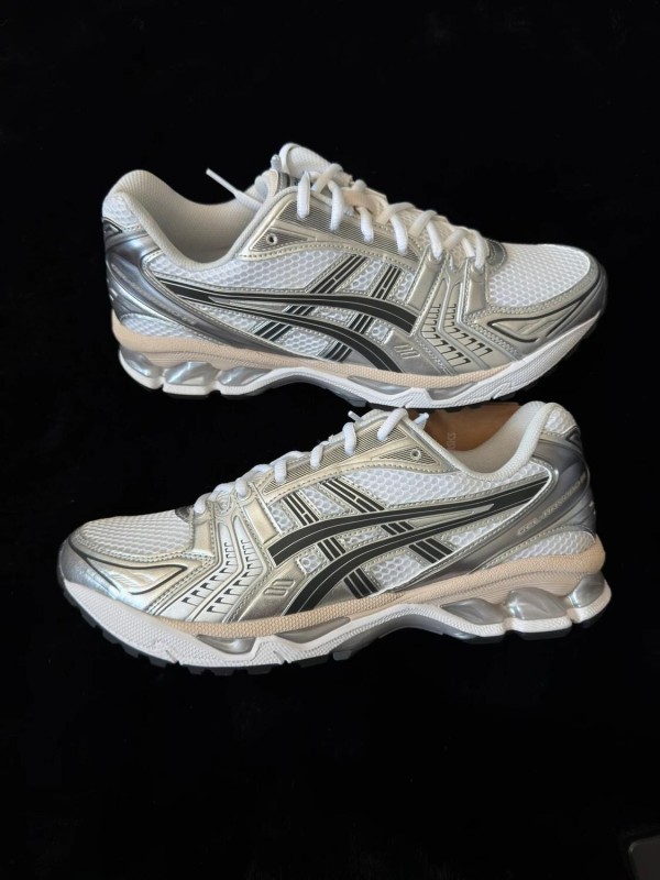 Asics Gel-Kayano 14 White Graphite Grey - Taille EU 44,5 2