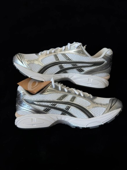 Asics Gel-Kayano 14 White Graphite Grey - Taille EU 44,5