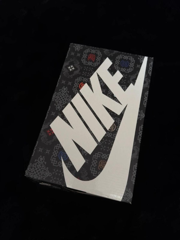 Nike Dunk Low SP What The Clot - Taille EU 37,5 2