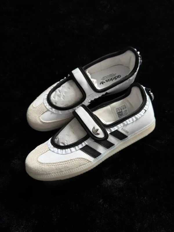 Adidas Samba Jane Blanc Noir - Taille EU 38,5