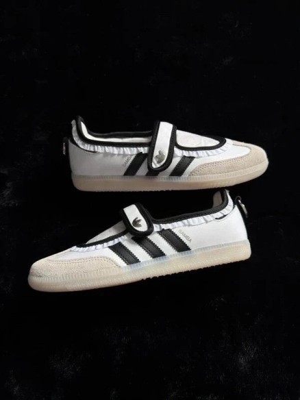 Adidas Samba Jane Blanc Noir - Taille EU 38,5