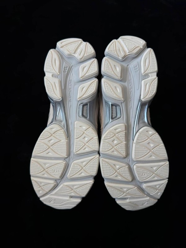 Asics Gel Nyc Cream Grey - Taille EU 43,5 2
