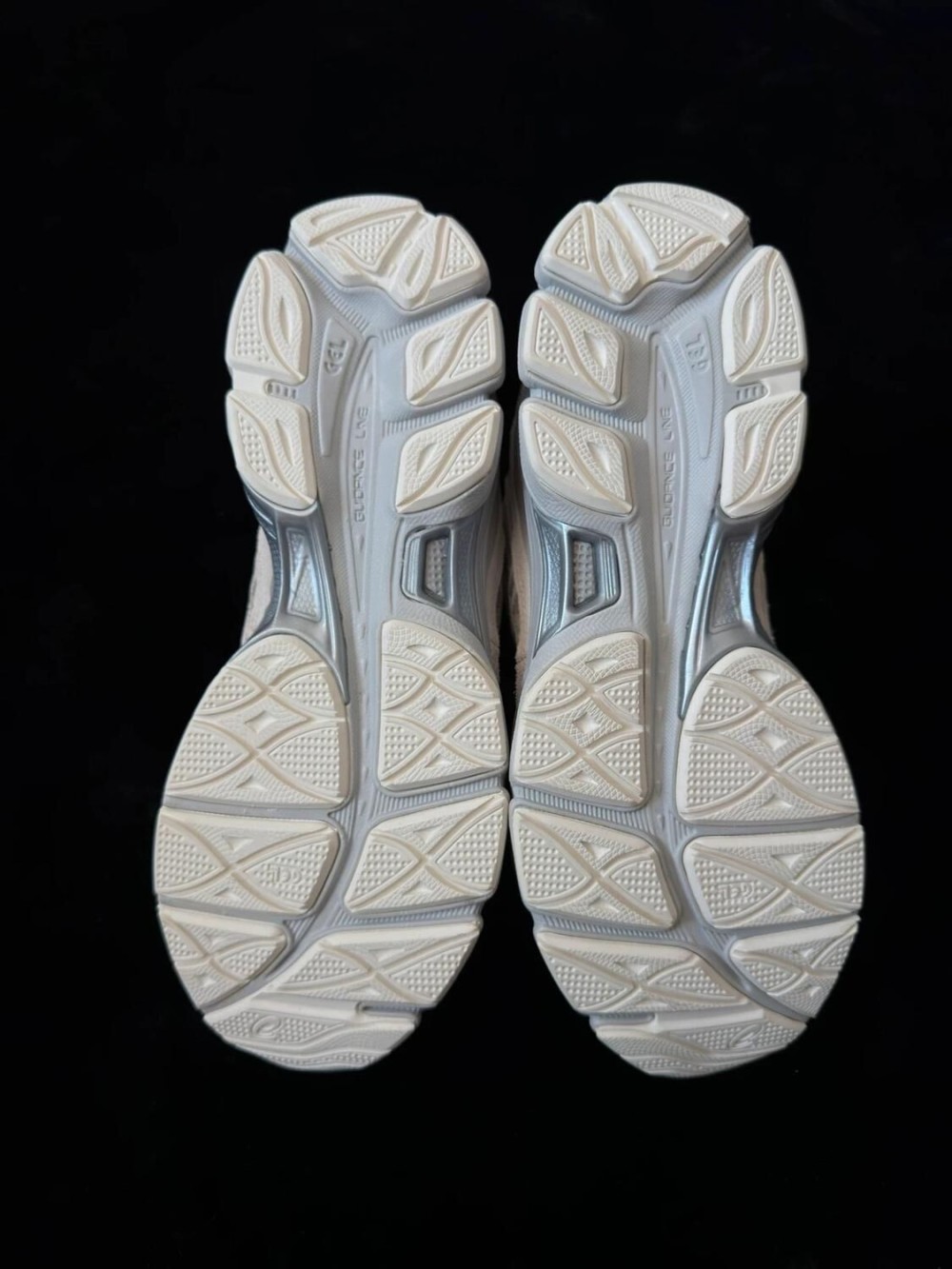 Asics Gel Nyc Cream Grey - Taille EU 43,5