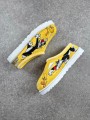 Ugg Tasman Palace Skateboards Looney Tunes Yellow - EU 42