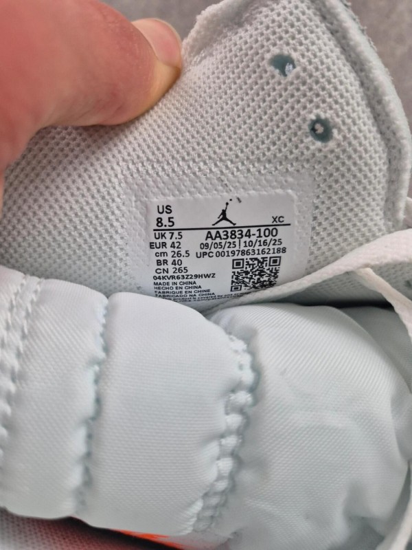 Nike Air Jordan 1 High OG Off-White Alaska - EU 42 2