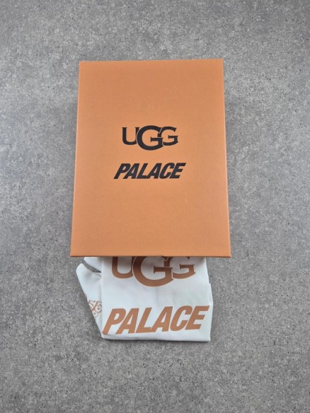 UGG Tasman Palace Skateboards Looney Tunes Black - EU 42