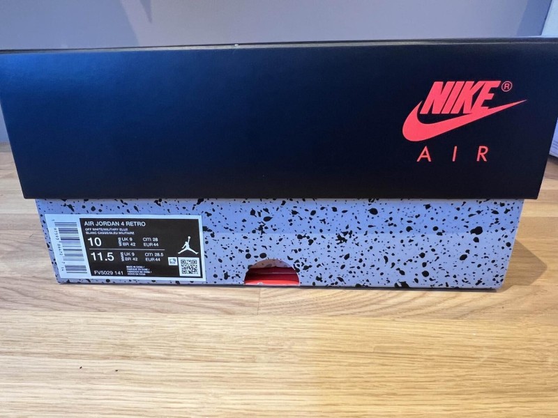 Air Jordan 4 Retro Military Blue (2024)