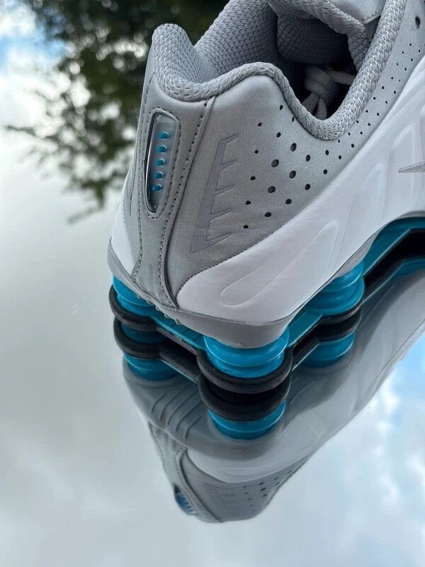 Nike Shox R4 Metallic Silver Blue Lagoon - EU 44 2