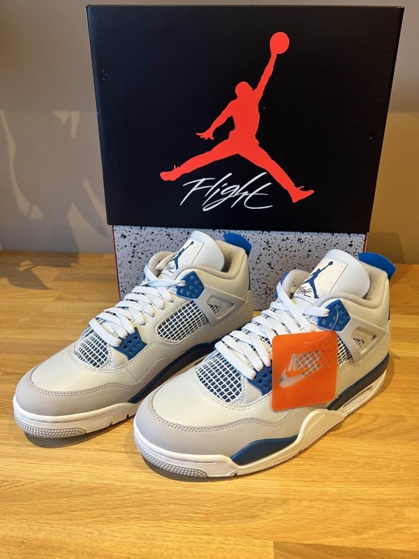 Air Jordan 4 Retro Military Blue (2024) 2