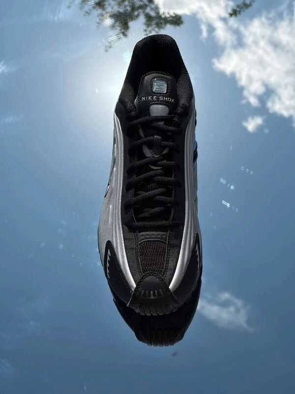 Nike Shox R4 Metallic Silver Black Psychic Blue - EU 44 2