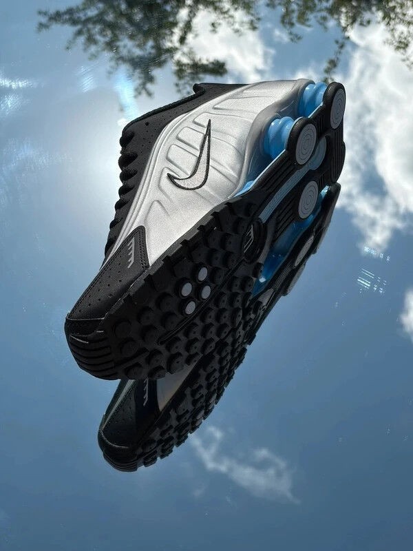 Nike Shox R4 Metallic Silver Black Psychic Blue - EU 44 2