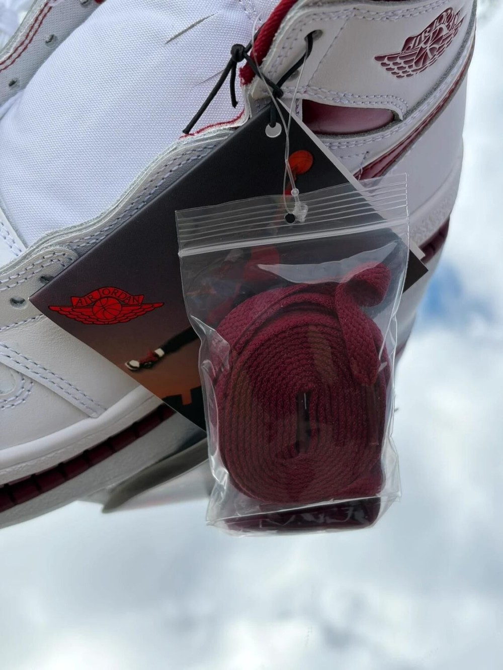 Air Jordan 1 High Retro OG ‘85 Metallic Burgundy White Team Red - EU 40