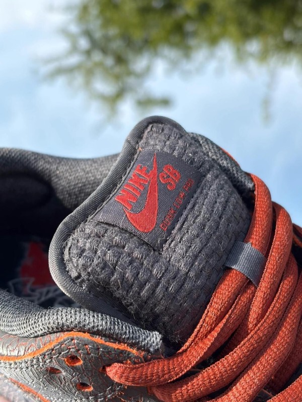 Nike SB Dunk Low Krampus - EU 36,5 2