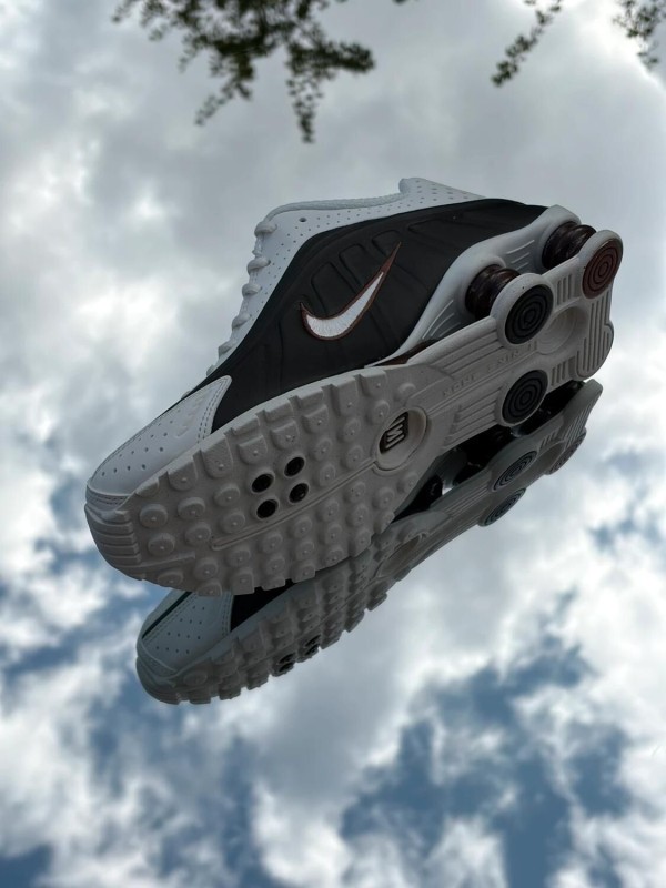 Nike Shox R4 Sail Black Fauna Brown - EU 38,5 2