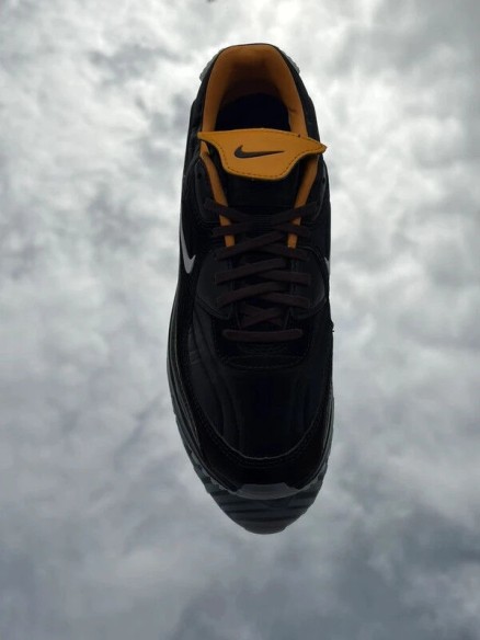 Nike Air Max 90 SE Black White Gold Leaf Pear - EU 39