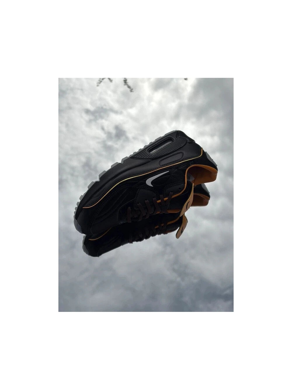 Nike Air Max 90 SE Black White Gold Leaf Pear - EU 39
