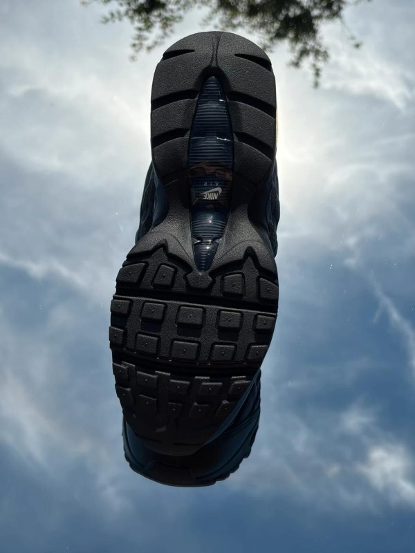 Nike Air Max 95 Black Leather - EU 38,5 2