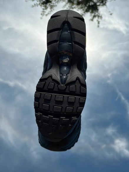Nike Air Max 95 Black Leather - EU 38,5