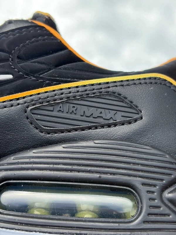 Nike Air Max 90 SE Black White Gold Leaf Pear - EU 39 2