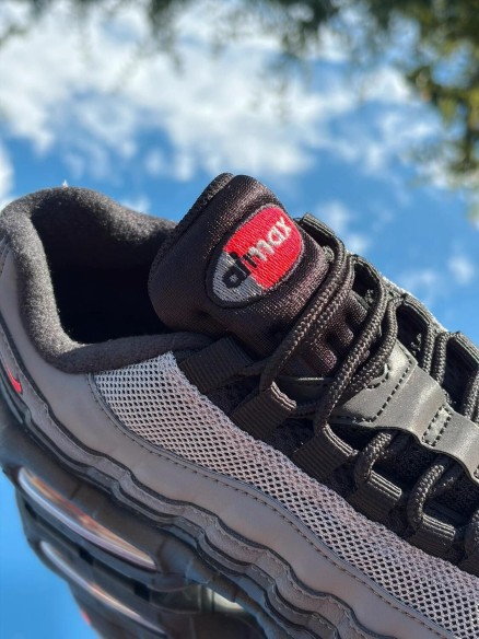Nike Air Max 95 Black Bright Crimson - EU 38,5