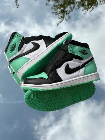 Air Jordan 1 High Retro OG Green Glow White Black - EU 38
