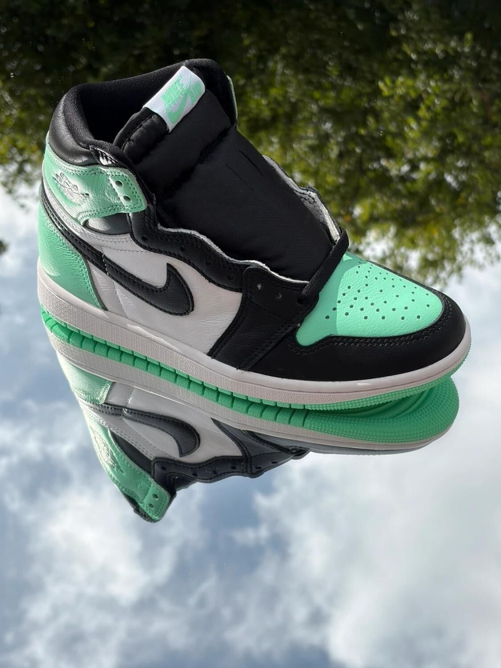 Air Jordan 1 High Retro OG Green Glow White Black - EU 38
