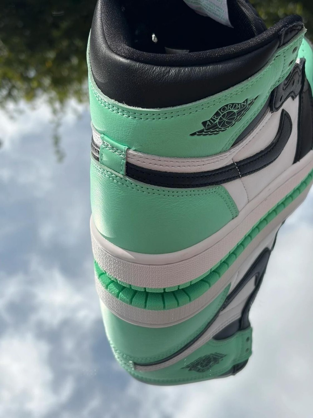 Air Jordan 1 High Retro OG Green Glow White Black - EU 38