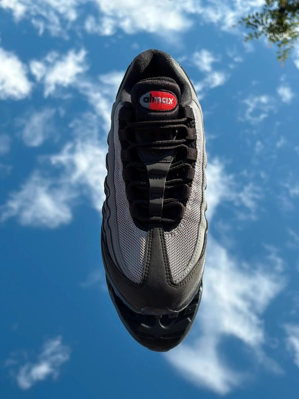Nike Air Max 95 Black Bright Crimson - EU 38,5
