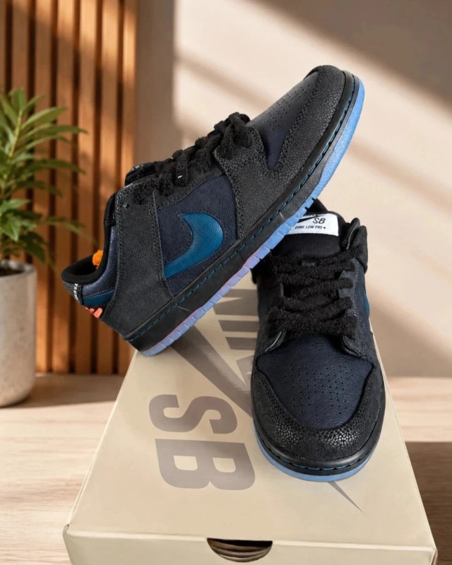 Nike SB Dunk Low Blue Tile - EU 44