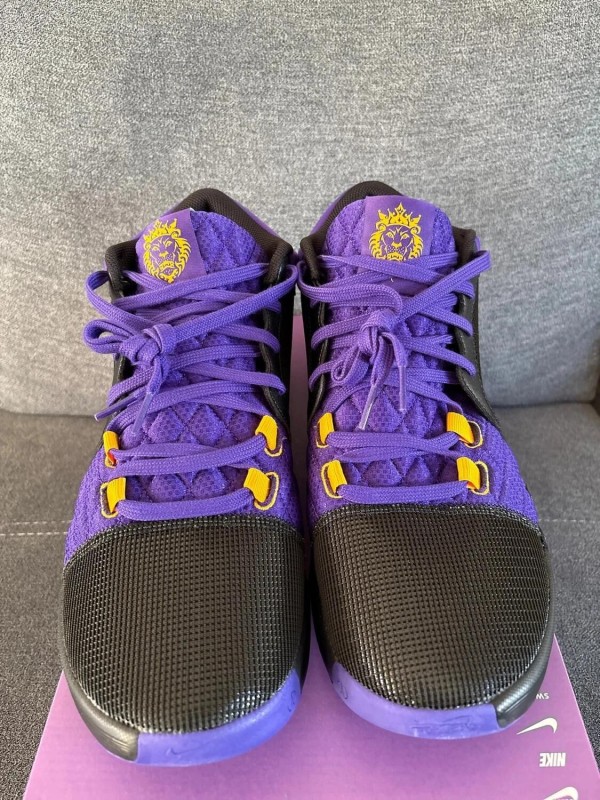 Nike LeBron Witness 8 Lakers - EU 47,5 2