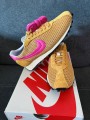 Nike LD-1000 Stüssy Wheat Gold / Pink Blast - EU 40